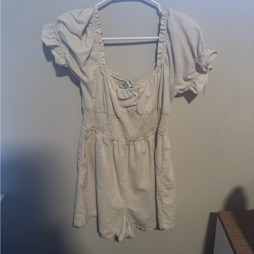 Princess Polly beige romper. SUPER cute on worn once. Size 8